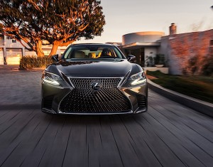 Книги по ремонту и эксплуатации Lexus LS